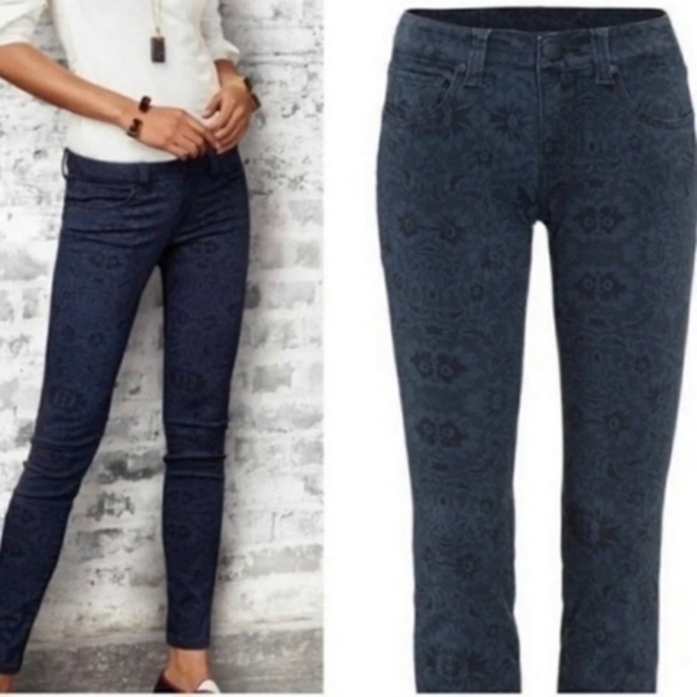 Cabi Blue Floral Lace Print Skinny Jeans 3195 Stretchy MidRise Jeans Size 6 EUC